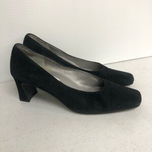 Caressa ultima series square toe heels  sz  7.5